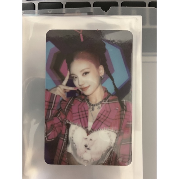 itzy yeji photocard crazy in love jewel BOOKED