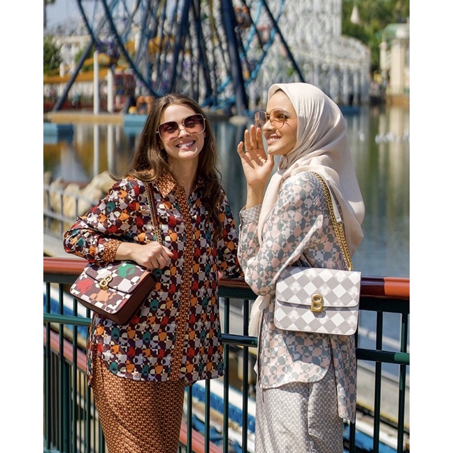 READYSTOCK DONA ASH GREY BAG THE DREAM PARK BUTTONSCARVES