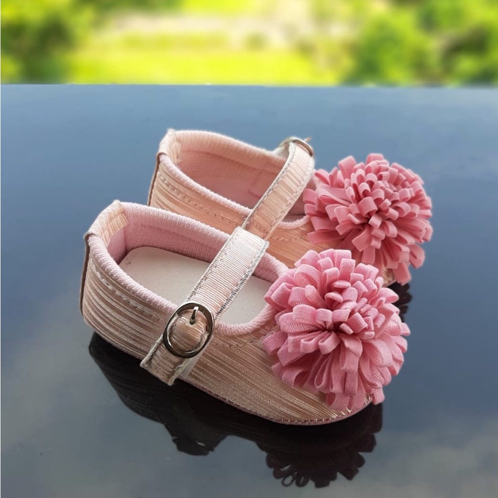 TOKOERS PRP05 Sepatu anak bayi perempuan umur 1 - 12 bulan motif Bunga rajut bahan lembut