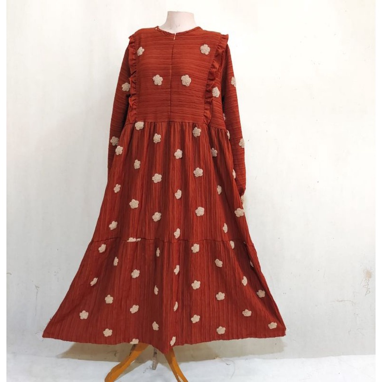 MIDI POMPOM FLOWER SERAT KAYU