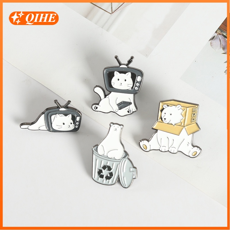 Bros Pin Enamel Desain Kartun Hewan Kucing / Tv / Beruang Untuk Hadiah