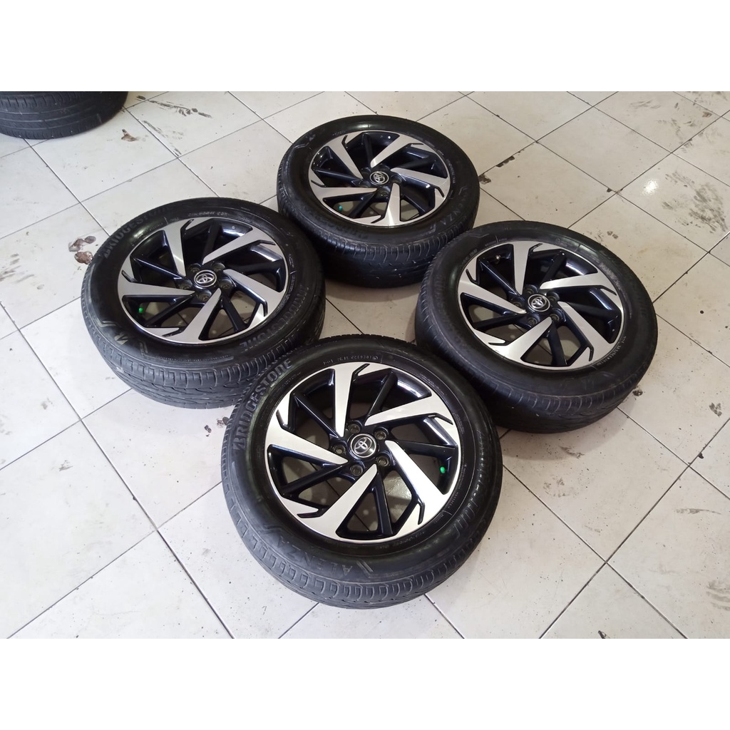 VELG MOBIL BEKAS STANDAR NEW RUSH RING17 5X114  + BAN BS 215 60 R17