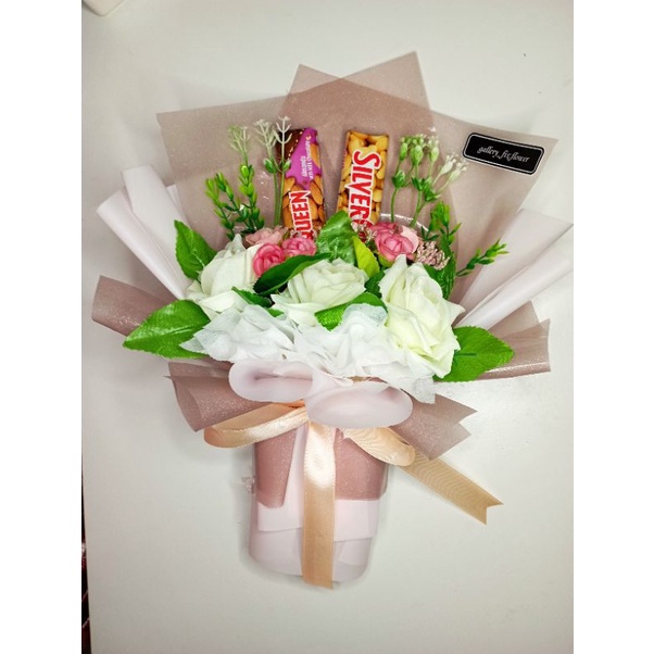 (PO 1-2hari)Bucket coklat murah/bucket bunga cokelat/kado wisuda sidang premium