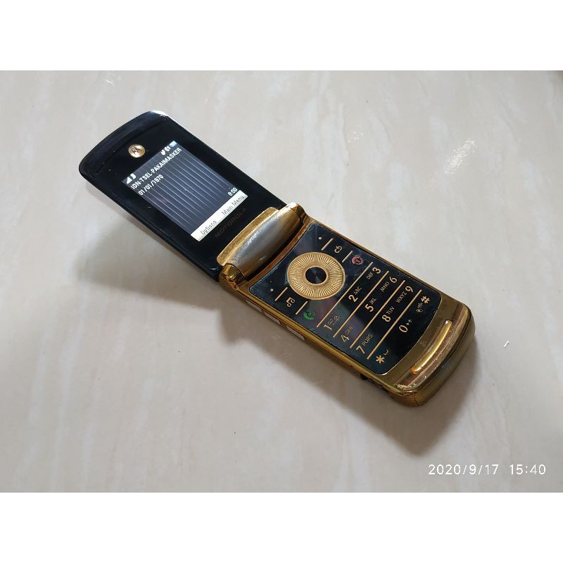 Motorola v8 razr