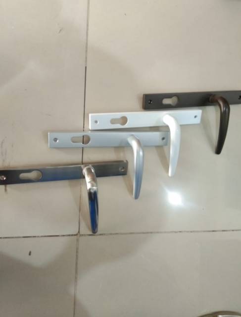 Handle pintu Orchard buat pintu almunium  profile 9055