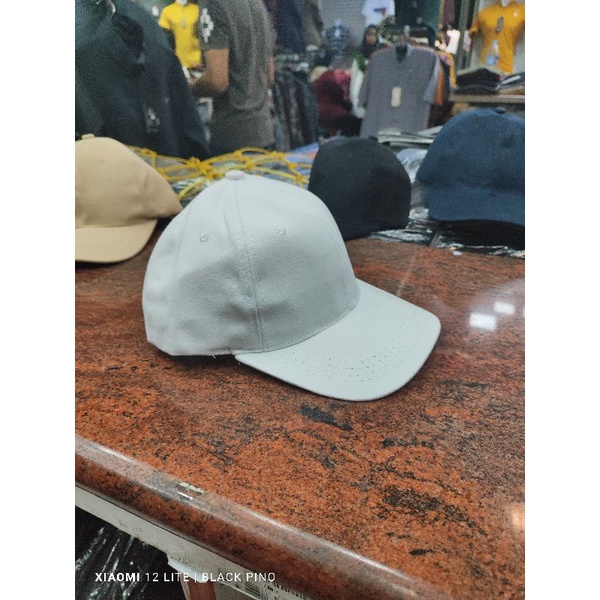 TOPI CANVAS POLOS TEBAL