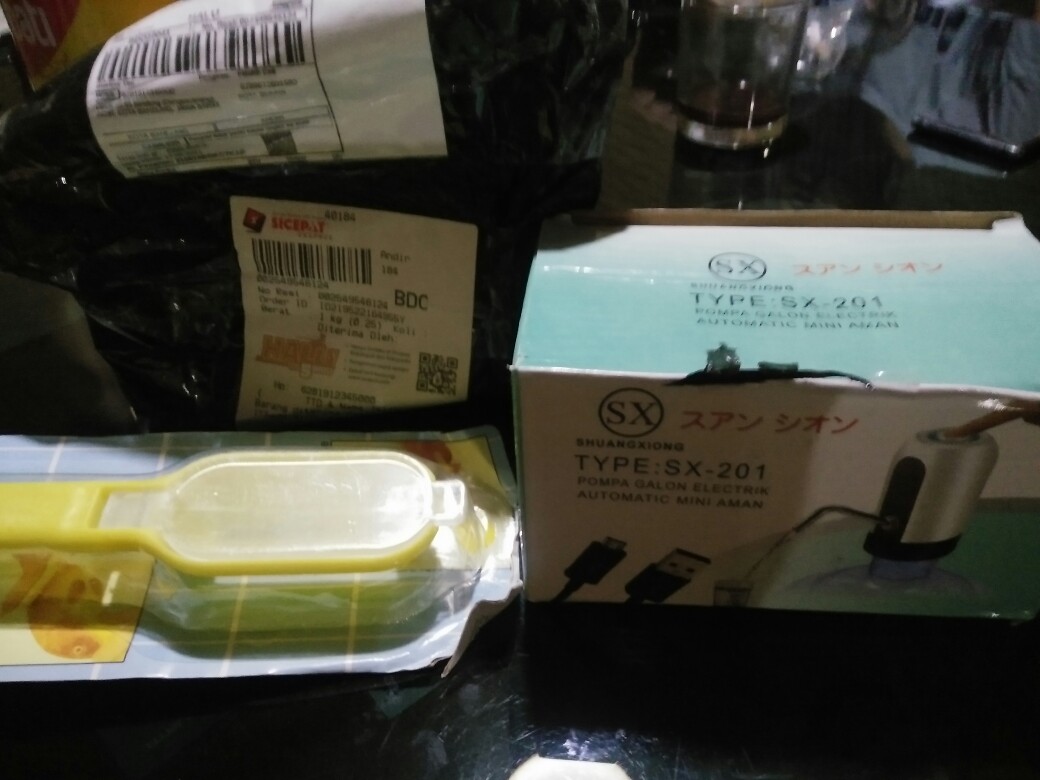 Alat Pembersih Sisik Ikan Dengan Tempat Pembuangan / Peeler X039