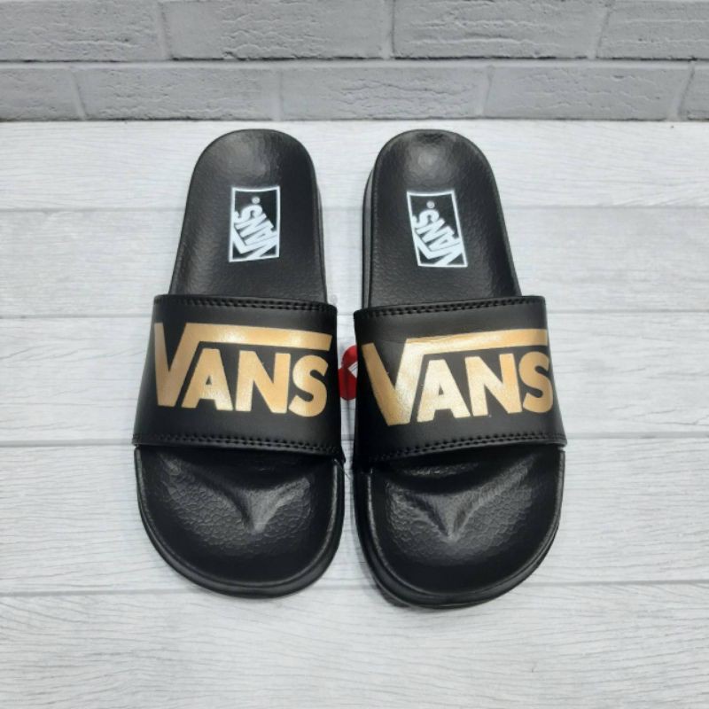 RESTOCKSENDAL VANS FONT HITAM GOLD