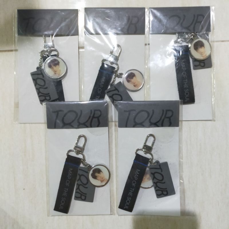 BTS OFFICIAL MERCHANDISE KEYRING MOTS TOUR MD POP UP V JHOPE RM JIN SUGA TAEHYUNG HOBI