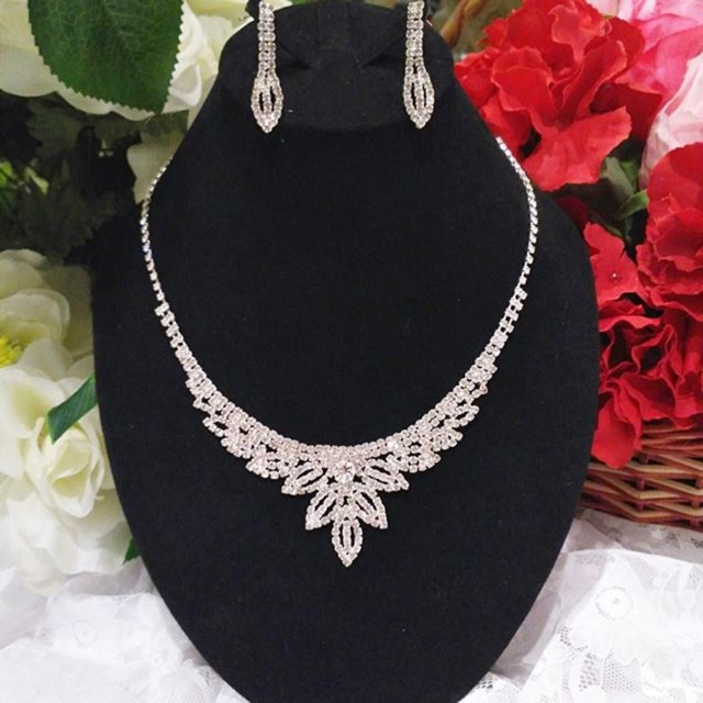 SET KALUNG ANTING WEDDING