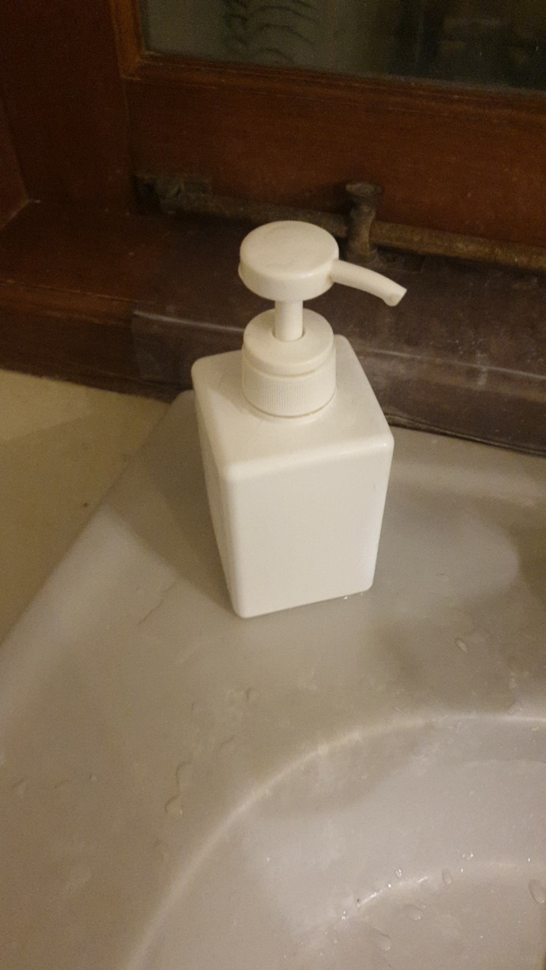 Gantungan Hook Hand Sanitizer Botol Shampo/gantungan Botol Sabun Cair