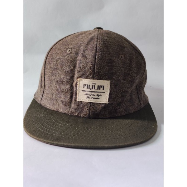 Preloved Topi MQUM Clasic Vintage