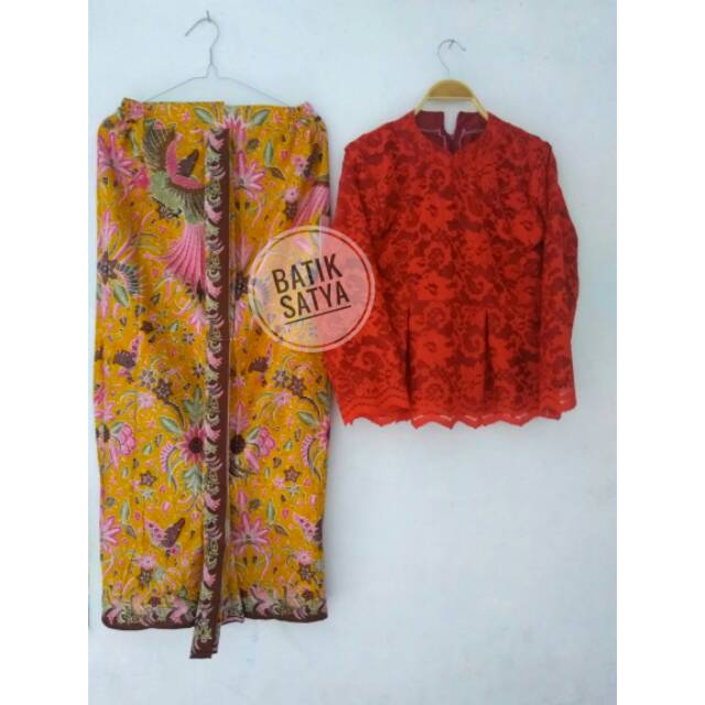 Batik kondangan // Batik broklat
