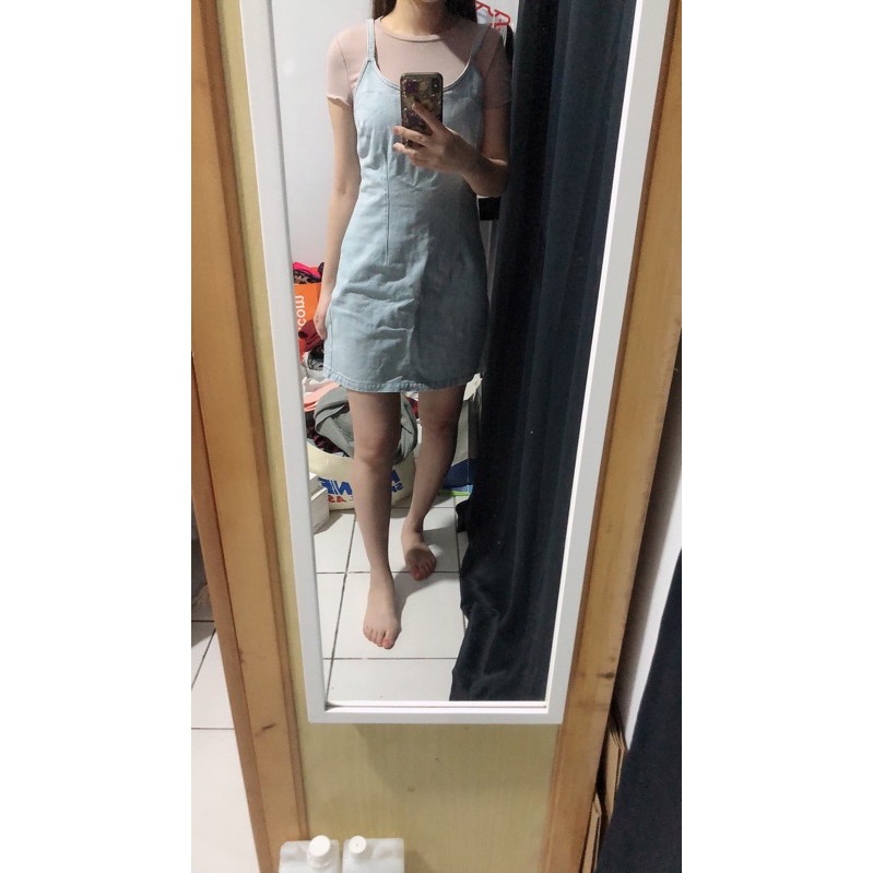 set jeans dress dan kaos crop top