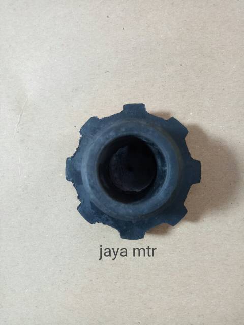 Oil cap mesin isuzu panther 2.3 TBR 52