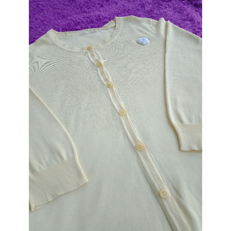 cardigan uniqlo tebal/cardi.kuning/bagus/murah/cantik/kardigan uniqlo tebal/outerware/casual