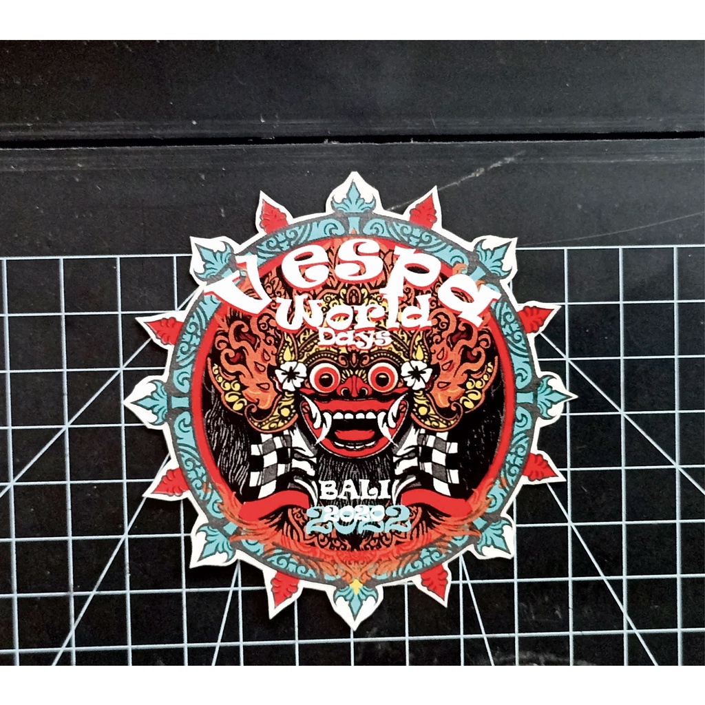 

Stiker Vespa World Days 2022