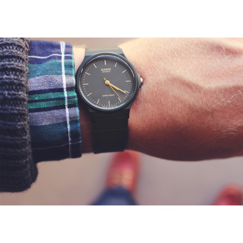 Casio General MQ-24-1E / MQ24-1E / MQ 24 Jam Tangan Unisex Analog Karet Hitam (Dapat Box Mika)