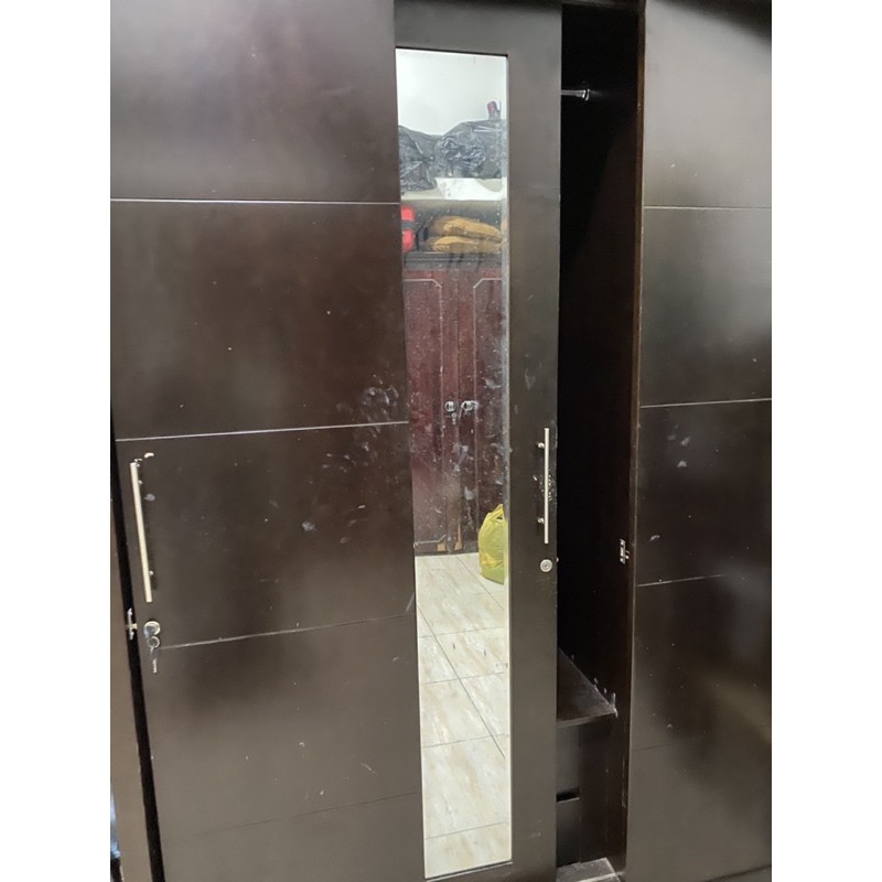 lemari 3 pintu