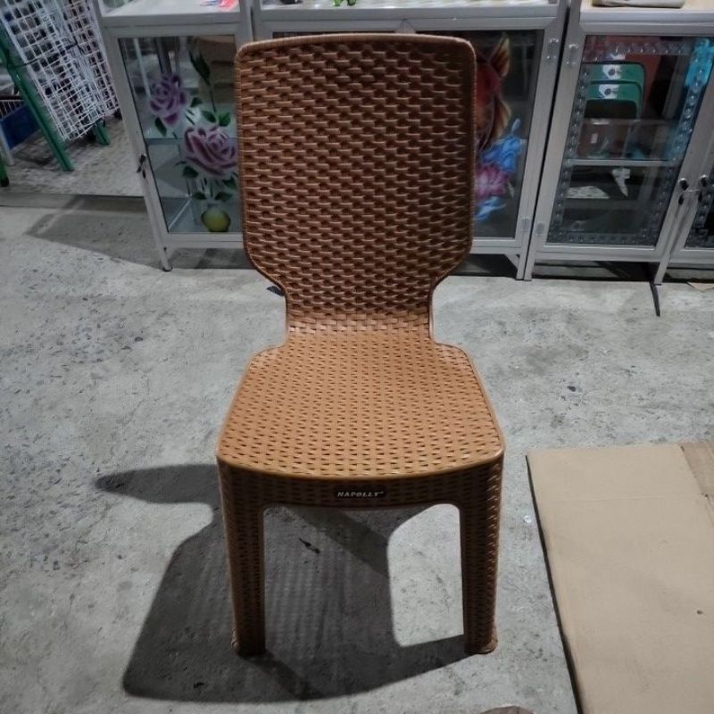 kursi plastik makan rotan napoly