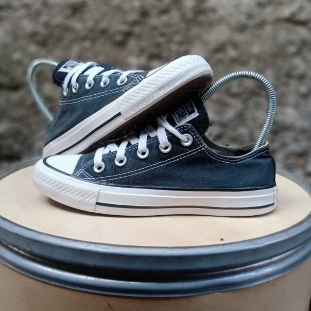 converse basic low