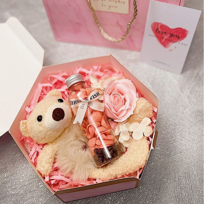 

HADIAH COKLAT VALENTINE HAMPERS KADO GIFT COKLAT VALENTINE