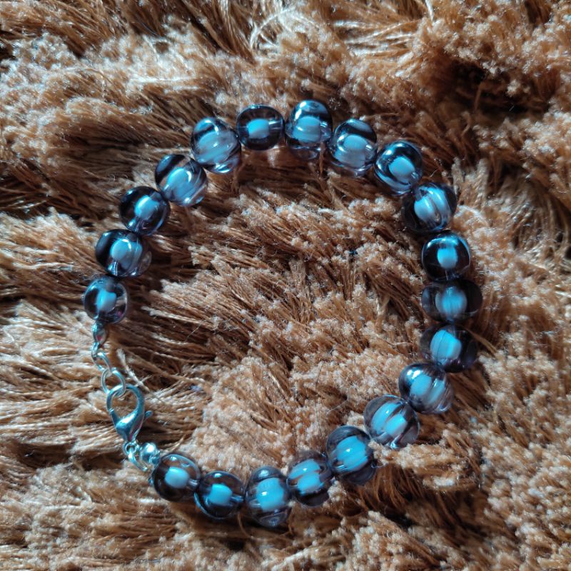 Gelang Manik Motif Kristal dan baju