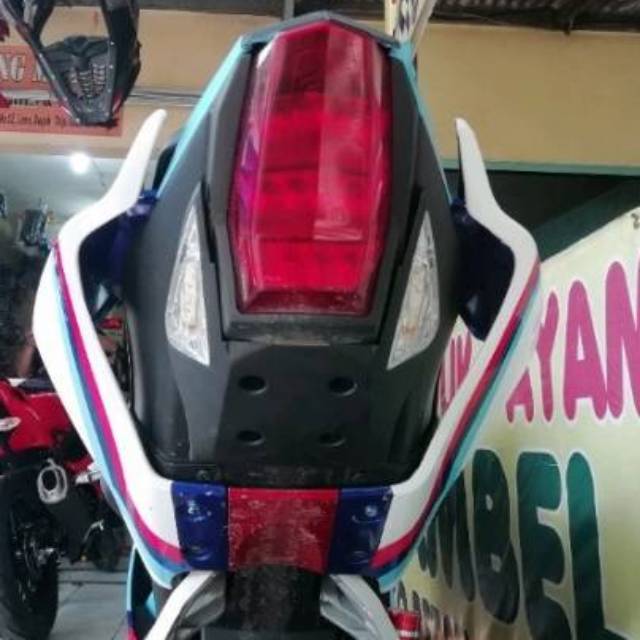 fender yamaha r15 vva v3/Undertail yamaha R15 vva v3/undertail R15 vva v3/fenderl R15 vva+lampu sein