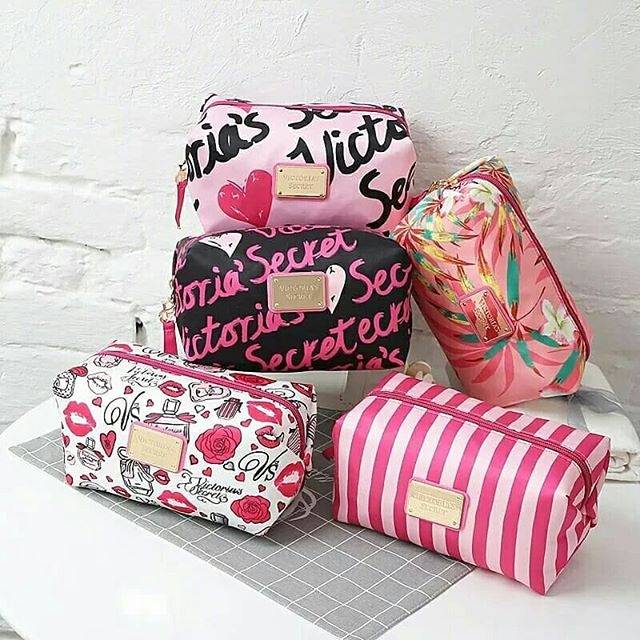 Pouch makeup satin corak Victoria's Secret ori