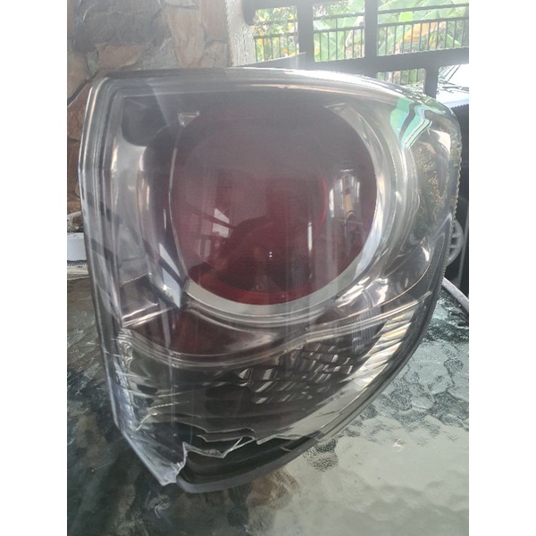 stoplamp kanan fortuner 2012 - 2015