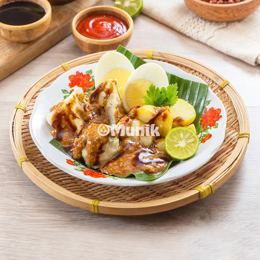 

Munik Resto's Siomay Bandung