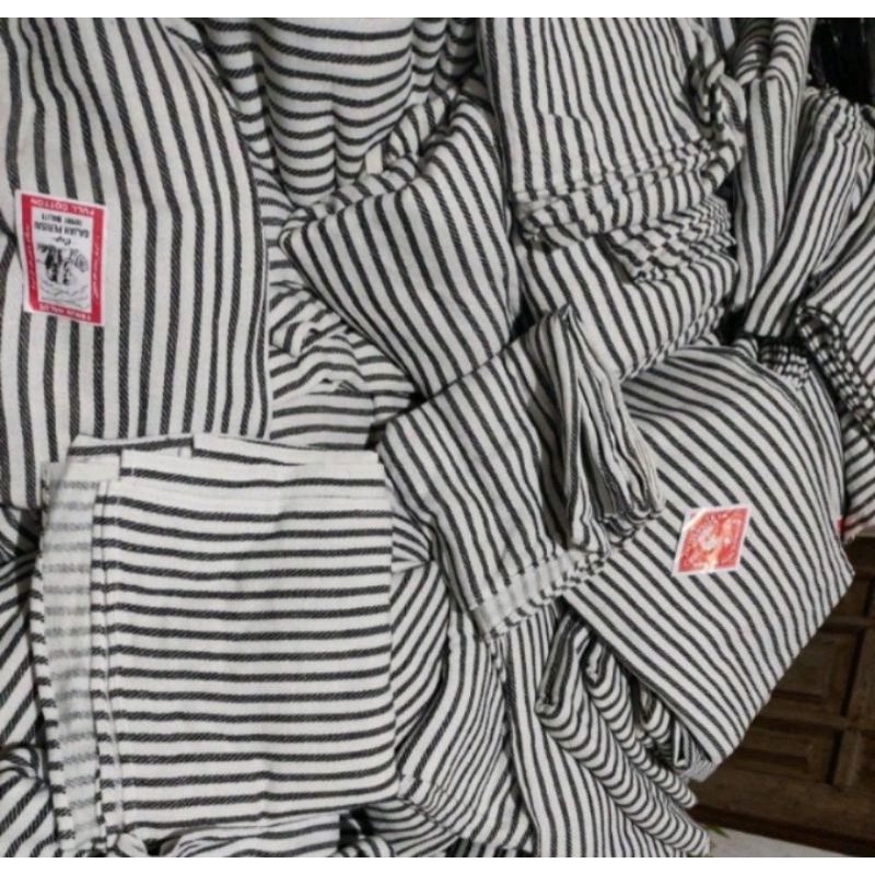 selimut salur / selimut rumah sakit / selimut salur murah / selimut murah / selimut genggang