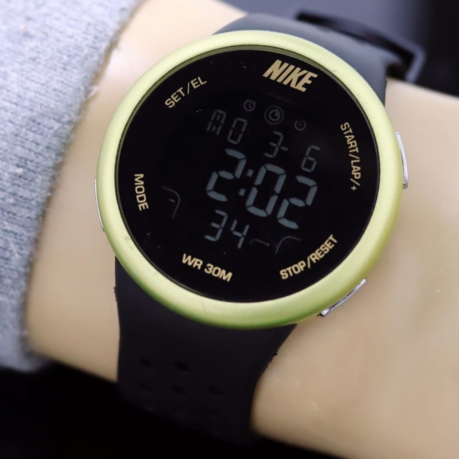 JAM TANGAN PRIA NIKE RUBBER BULAT DIGITAL DIAMETER 4,5 CM (ADA 7 WARNA)