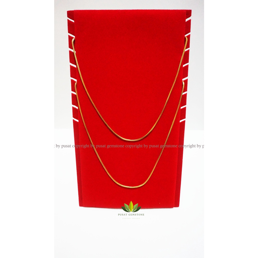 Display Pajangan Kalung