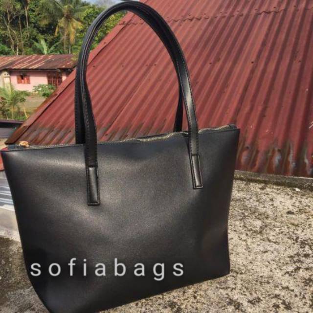 Initial kirei Bag Black
