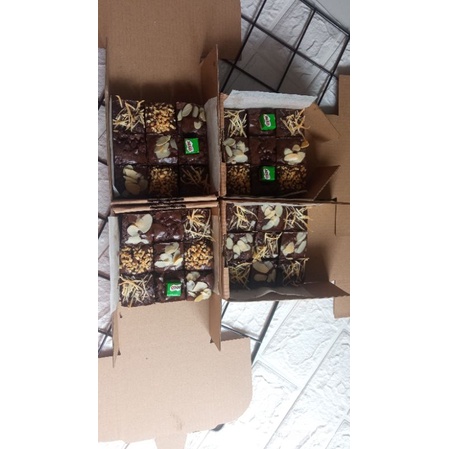 

MINI BROWNIES SIZE 10×10/PERSONAL SIZE