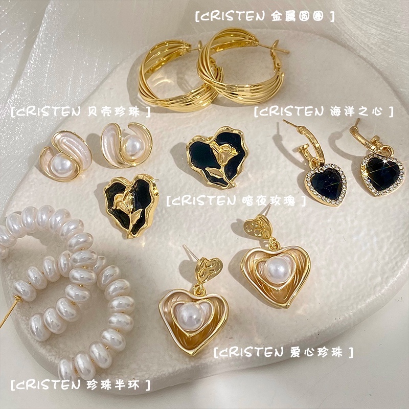 Anting Stud Mutiara Bahan Metal Gaya Korea Retro Untuk Wanita