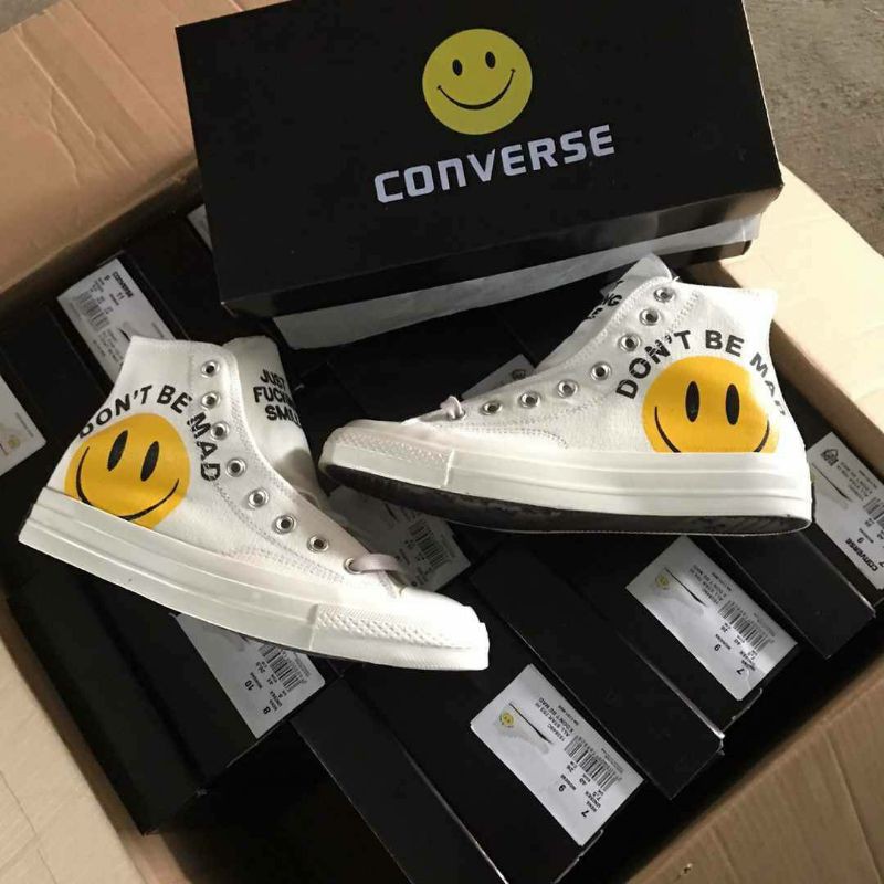 CONVERSE PUTIH MURAH SEPATU Cewek Keren TERBARU 2020 SEPATU PREMIUM CONVERSE ALL STAR MOTIF SMILEY