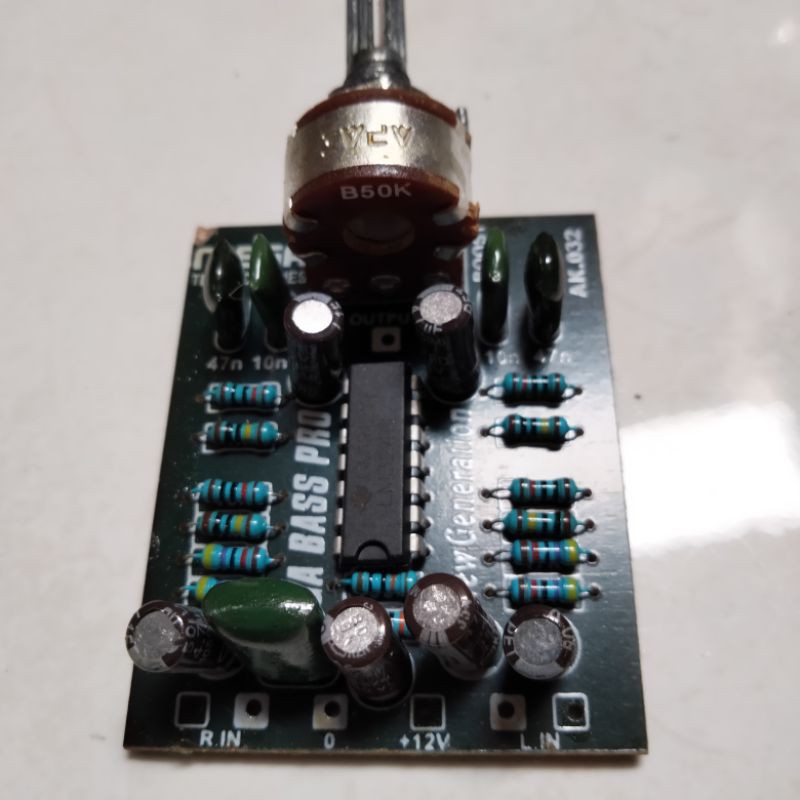 GIGA BASS PRO LM 324  12VOLT DC