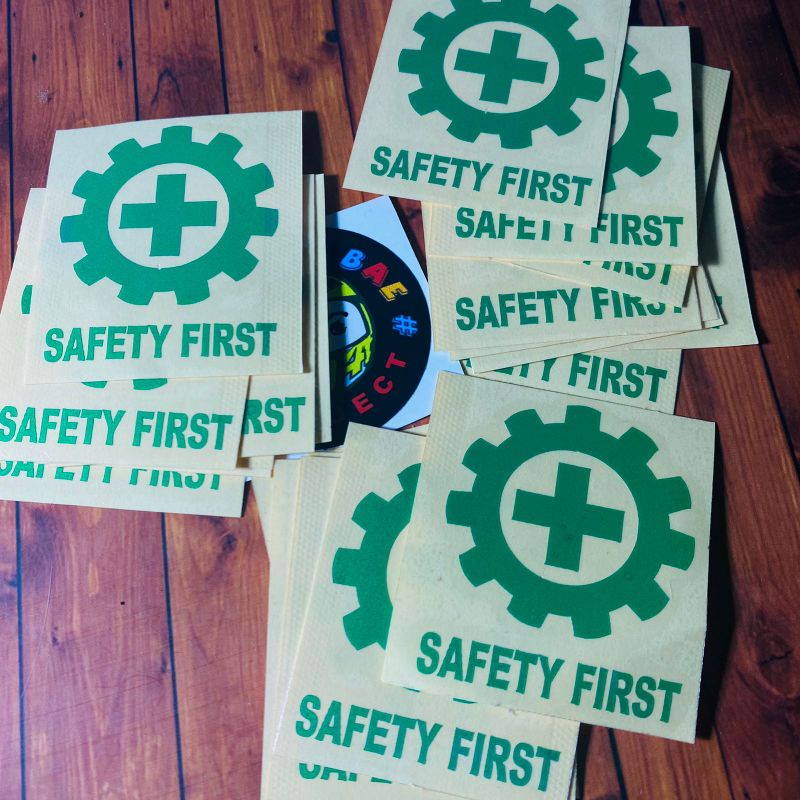 Sticker safety first cuting sticker keamanan buat motor dan mobil helm variasi stikerr bahan reflektive