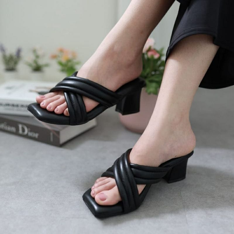 COD Sepatu Sandal Heels Wanita Hak Tahu Premium Serlina Hitam Putih