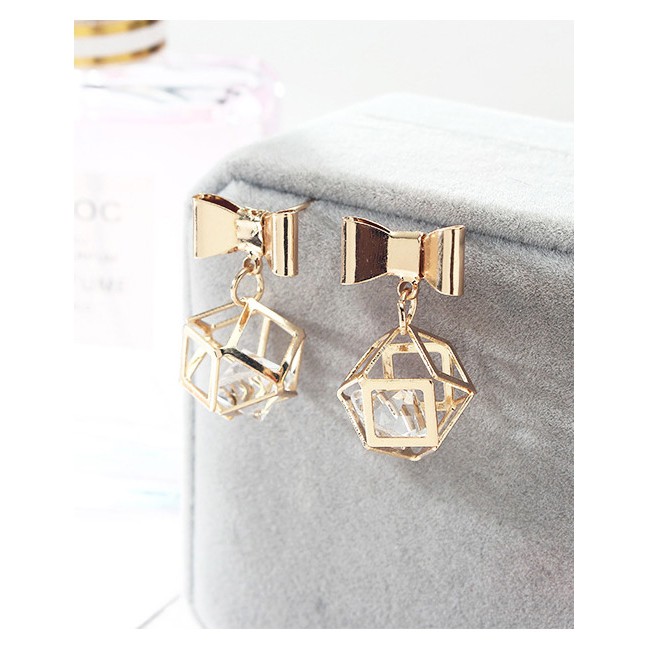 LRC Anting Tusuk Fashion Gold Color Pure Color Decorated Earrings