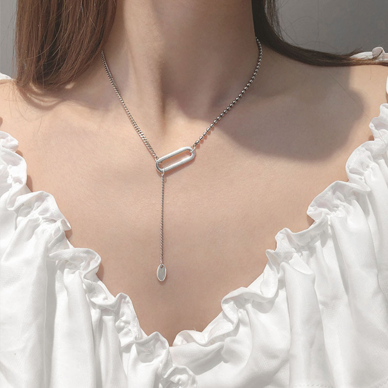 Kalung Choker Liontin Bahan Alloy Gaya Hip Hop Untuk Wanita