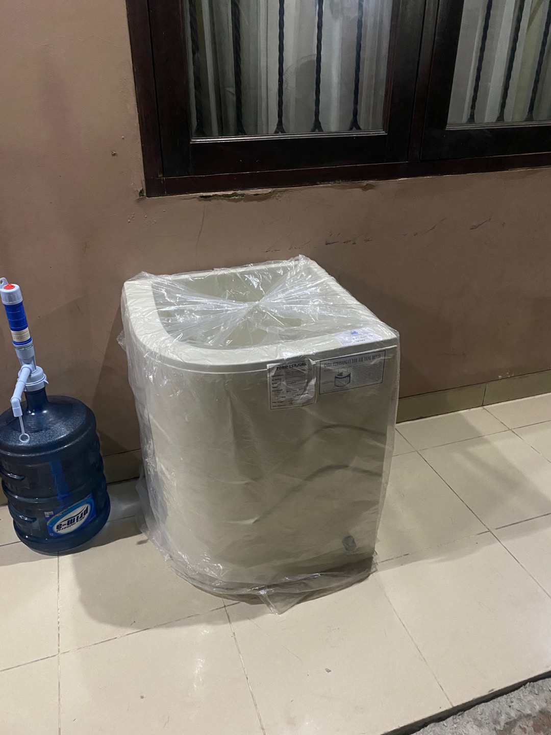 Alco Bak Air Mandi Sudut Luxury Fiber Glass 120 Liter Alco Bak Air Mandi Sudut Luxury Fiber Glass 120 Liter