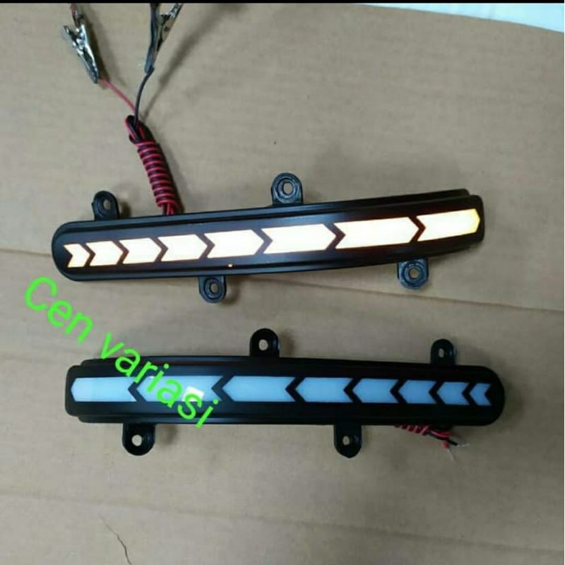 Lampu sein running spion grand innova 2012-2015