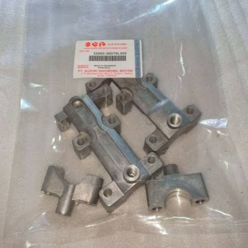 LAKOPAN SATRIA FU DUDUKAN NOKEN AS SATRIA FU 150 DUDUKAN NOKEN AS FU