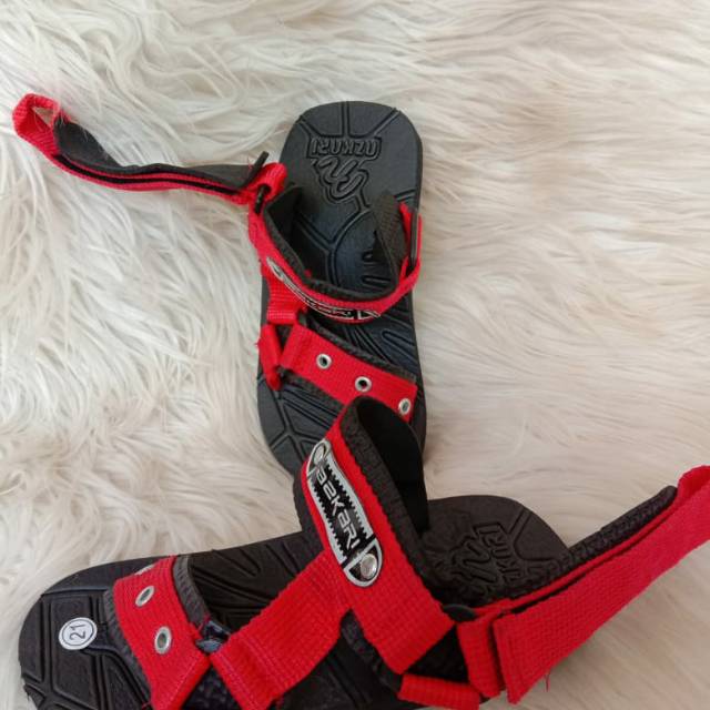  Sandal  anak  ukuran  21 25 26 30 31 35 Realpick yah 