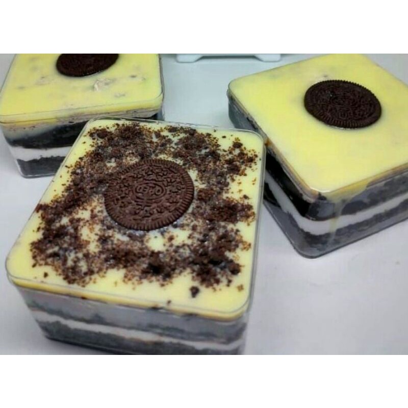 

Dessert Box Chocies n cream