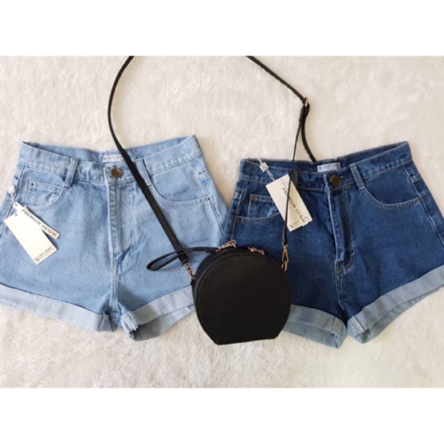 Hotpants Basic Jeans ( Celana Jeans PENDEK  )