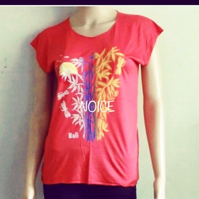 Kaos Wanita Motif Bambu Bali